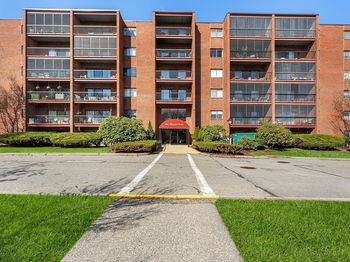 1 Summit Dr