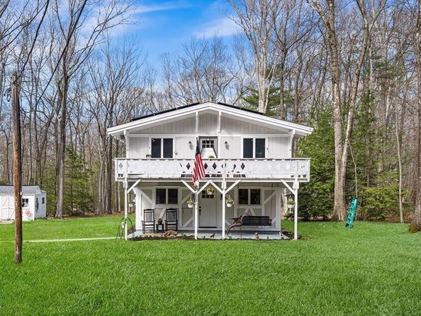 503 Hilltop Rd, Lancaster MA 01523