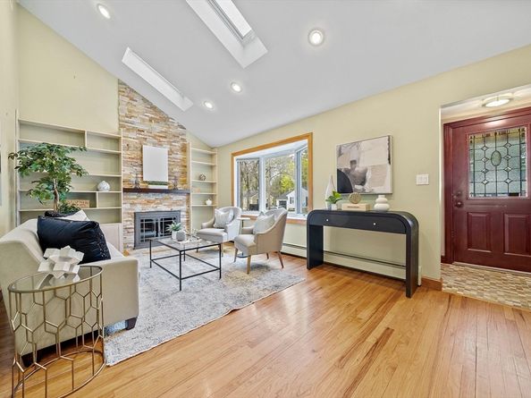 20 Francis Rd, Sharon MA 02067