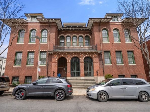 486 E 3rd St. 11, Boston MA 02127