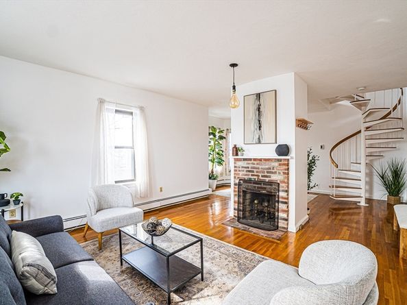 86 Walnut St 3, Boston MA 02122