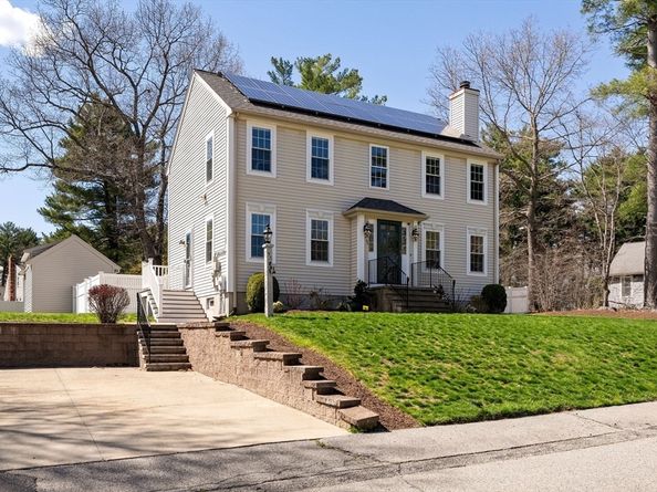 53 Mansfield St, Weymouth MA 02190