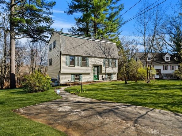 83 Cinnamon Circle, Tewksbury MA 01876