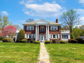 115 Hawthorn Rd