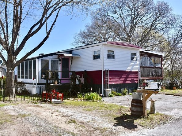 16 Francis St, Wareham MA 02538