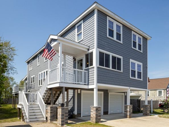 67 Newport Rd, Hull MA 02045