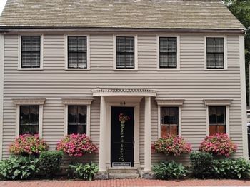 64 Prospect St