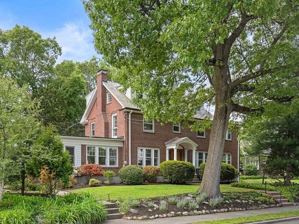 15 Agawam Rd, Newton MA 02468