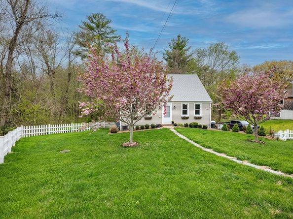 6 Michelle Lane, Mattapoisett MA 02739
