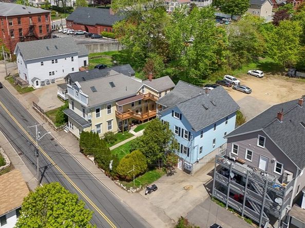 9-11 Maple St, Spencer MA 01562