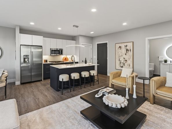656 Saratoga 204, Boston MA 02128