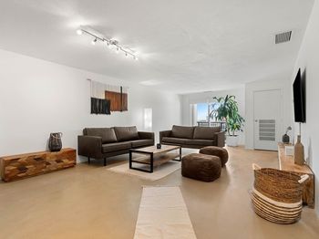 150 Lynnway