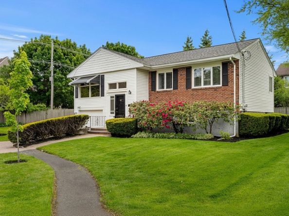 25 Countryside Ln, Marblehead MA 01945