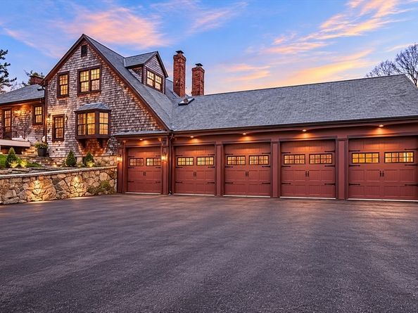 215 Sohier St, Cohasset MA 02025