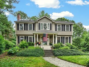 20 Chickadee Dr