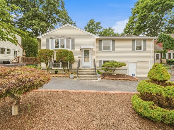 130 Elwell St, Malden MA 02148