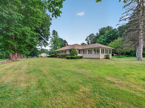 240 W Main Street, West Brookfield MA 01585