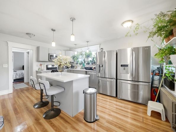 9 Germain Ave, Quincy MA 02169