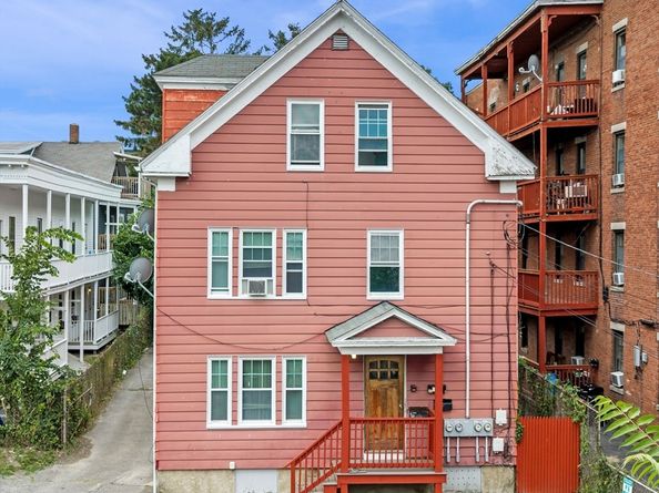 15 1/2 Palmer, Salem MA 01970
