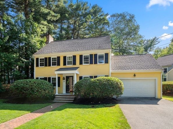 187 Hinckley Rd, Milton MA 02186
