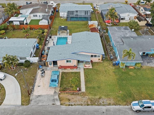 7121 Wilson St, Hollywood FL 33024