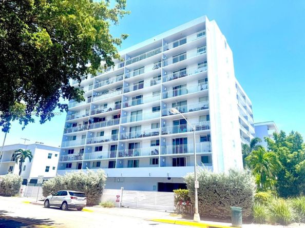 1045 10th St 206, Miami Beach FL 33139