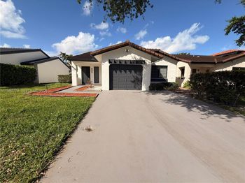 6641 NW 174th Ter
