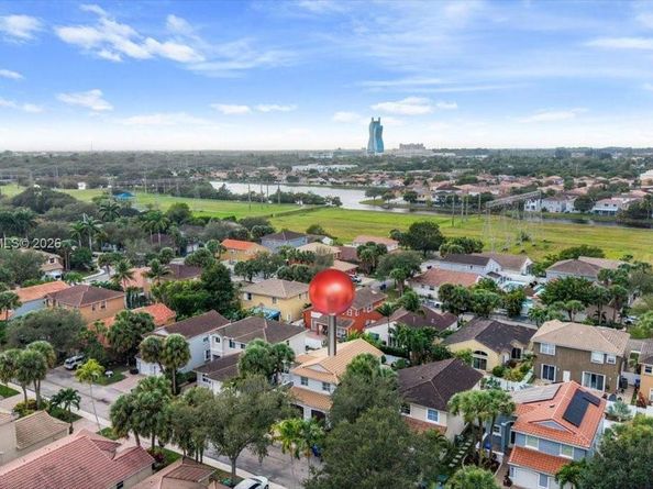 4978 SW 35th Ter, Hollywood FL 33312