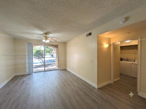 8060 N Nob Hill Rd 101, Tamarac FL 33321