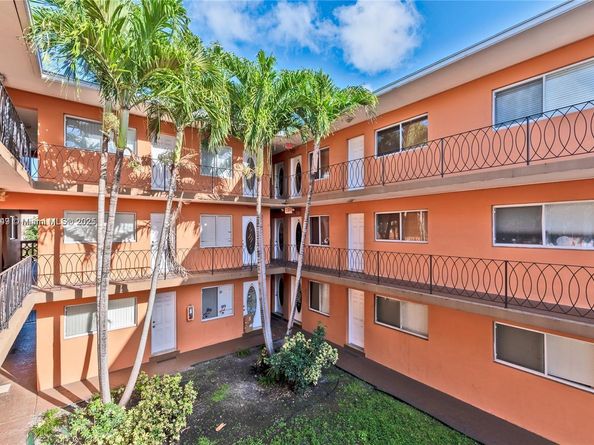 2330 NW 11th St 47, Miami FL 33125