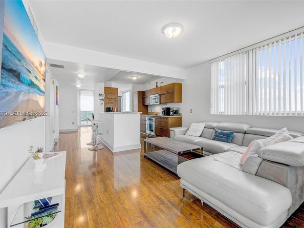 2681 N Flamingo Rd 1201S, Sunrise FL 33323