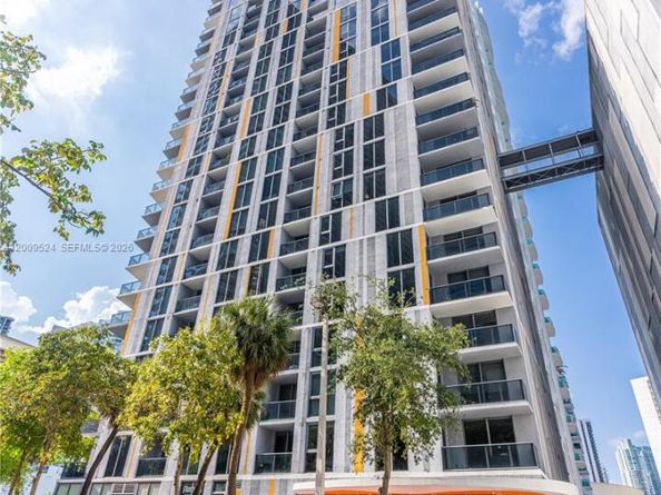 31 SE 6th St 702, Miami FL 33131