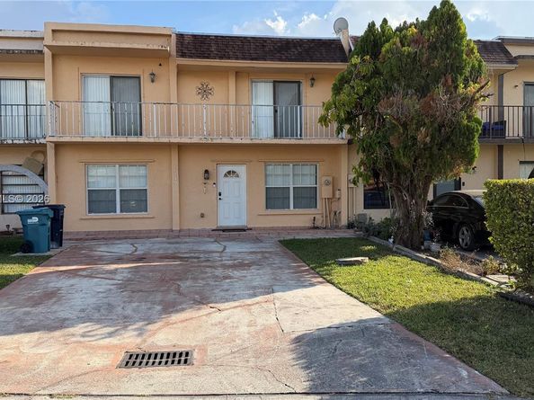11249 SW 33rd Cir Pl, Miami FL 33165