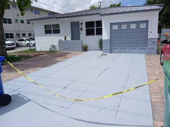 40 NW 62nd Ave, Miami FL 33126