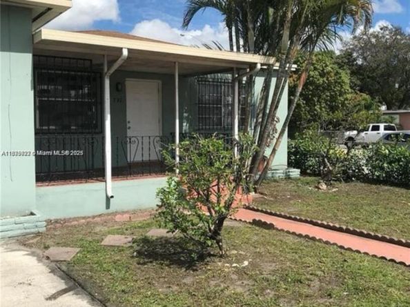 791 E 22nd St, Hialeah FL 33013