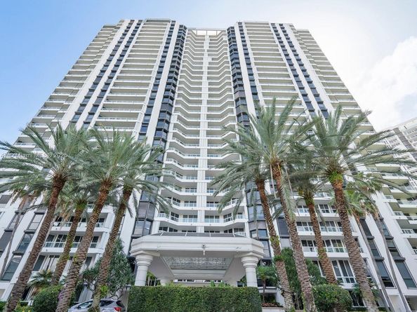 21205 NE 37th Ave 2204, Aventura FL 33180