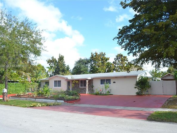19901 SW 92nd Ave, Cutler Bay FL 33157