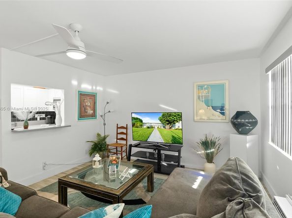 275 Farnham L 275, Deerfield Beach FL 33442