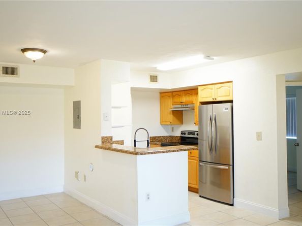 15231 SW 80th St 101, Miami FL 33193