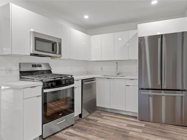 9221 NW 15th Ave, Miami FL 33147