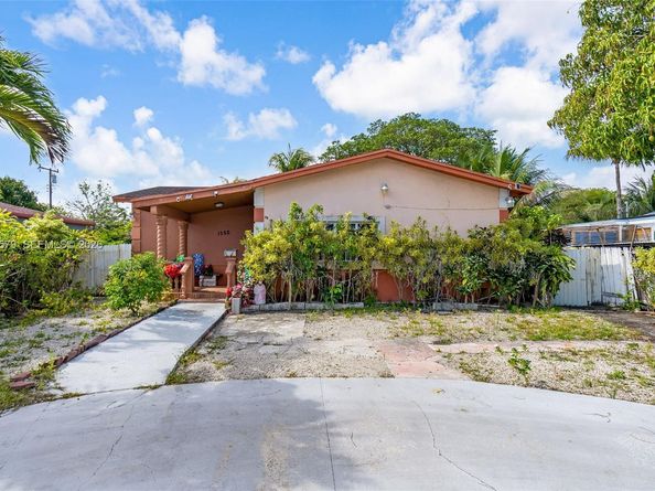 1320 NE 135th St, North Miami FL 33161