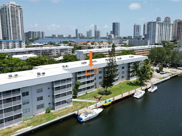 3750 NE 169th St 408, North Miami Beach FL 33160