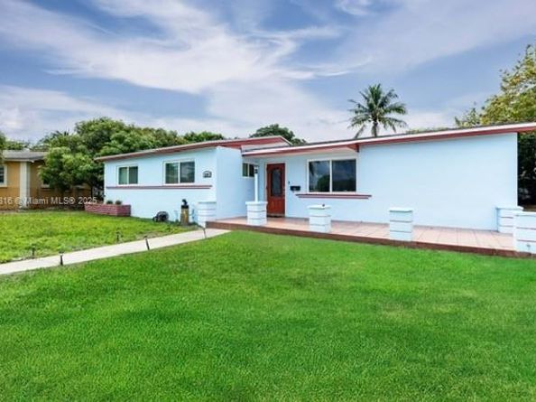 1220 NW 190th St, Miami Gardens FL 33169
