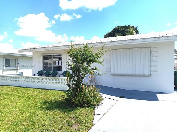 7004 NW 67th Ave, Tamarac FL 33321