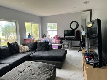 450 NW 4th Ave