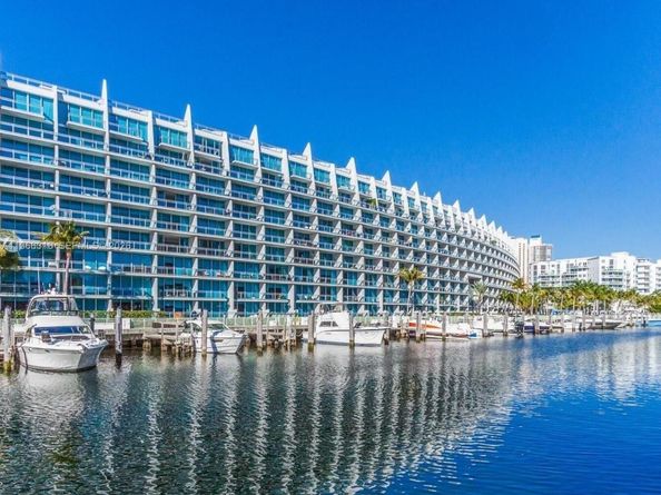 Undisclosed Address #A11966316, Aventura FL 33180