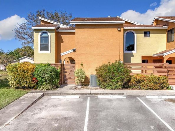 8117 NW 71st Ct, Tamarac FL 33321