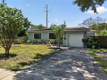 1390 NE 129th St