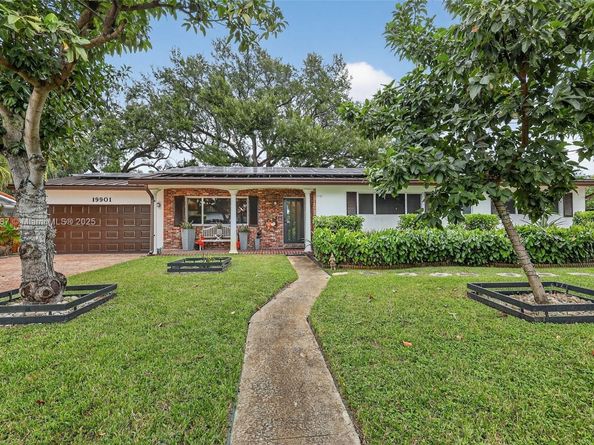 19901 NE 21st Ave, Miami FL 33179