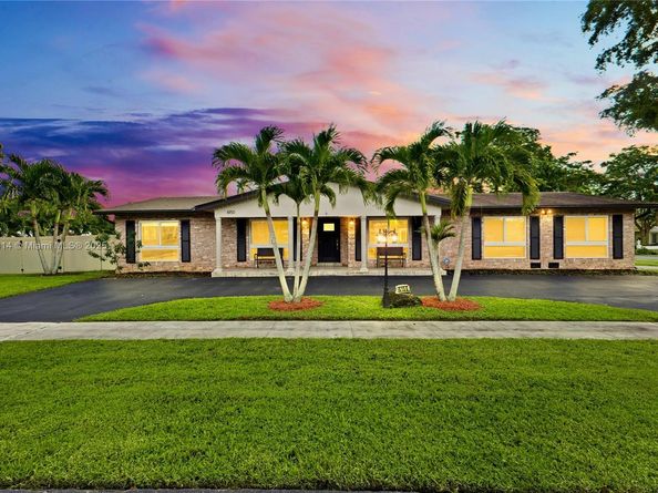 6150 SW 7th St, Plantation FL 33317